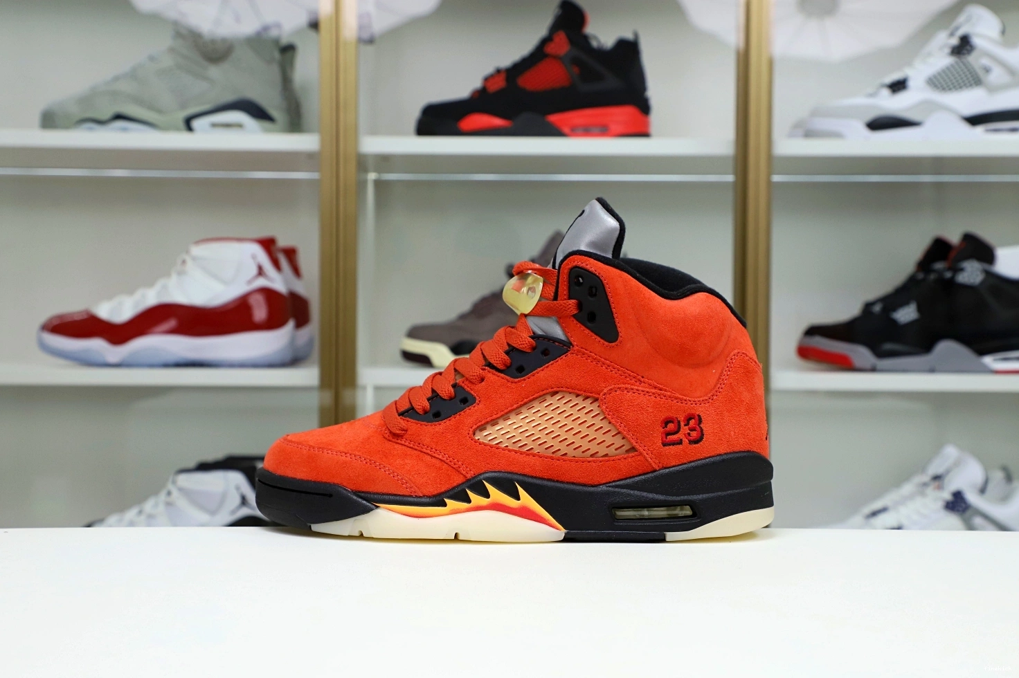 Air on Jordan Women 
